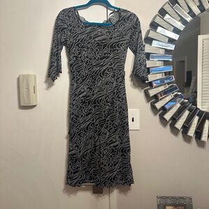 3/4 Sleeve Mesh Dress with Slip Included. NWT B&W Size M